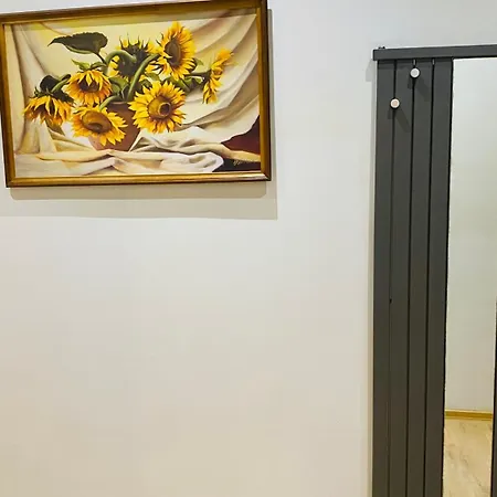 Private In The Centre *