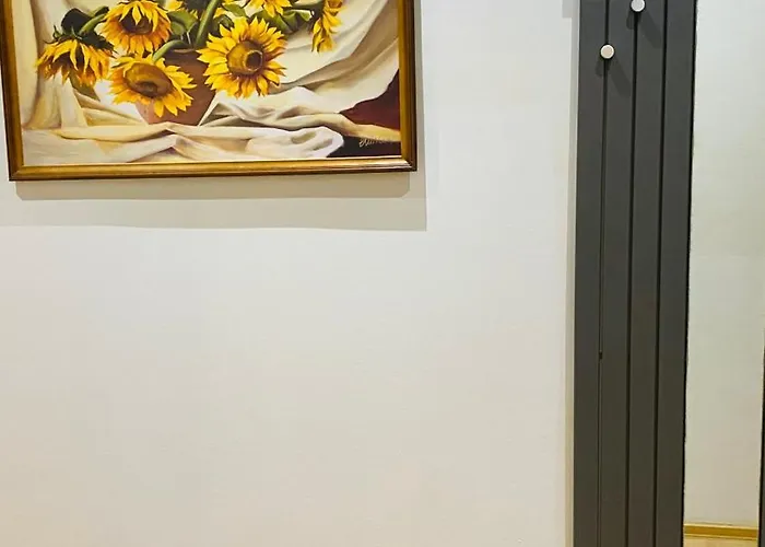 Private In The Centre *